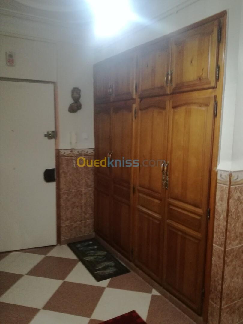 Location Appartement F4 Alger Dar el beida