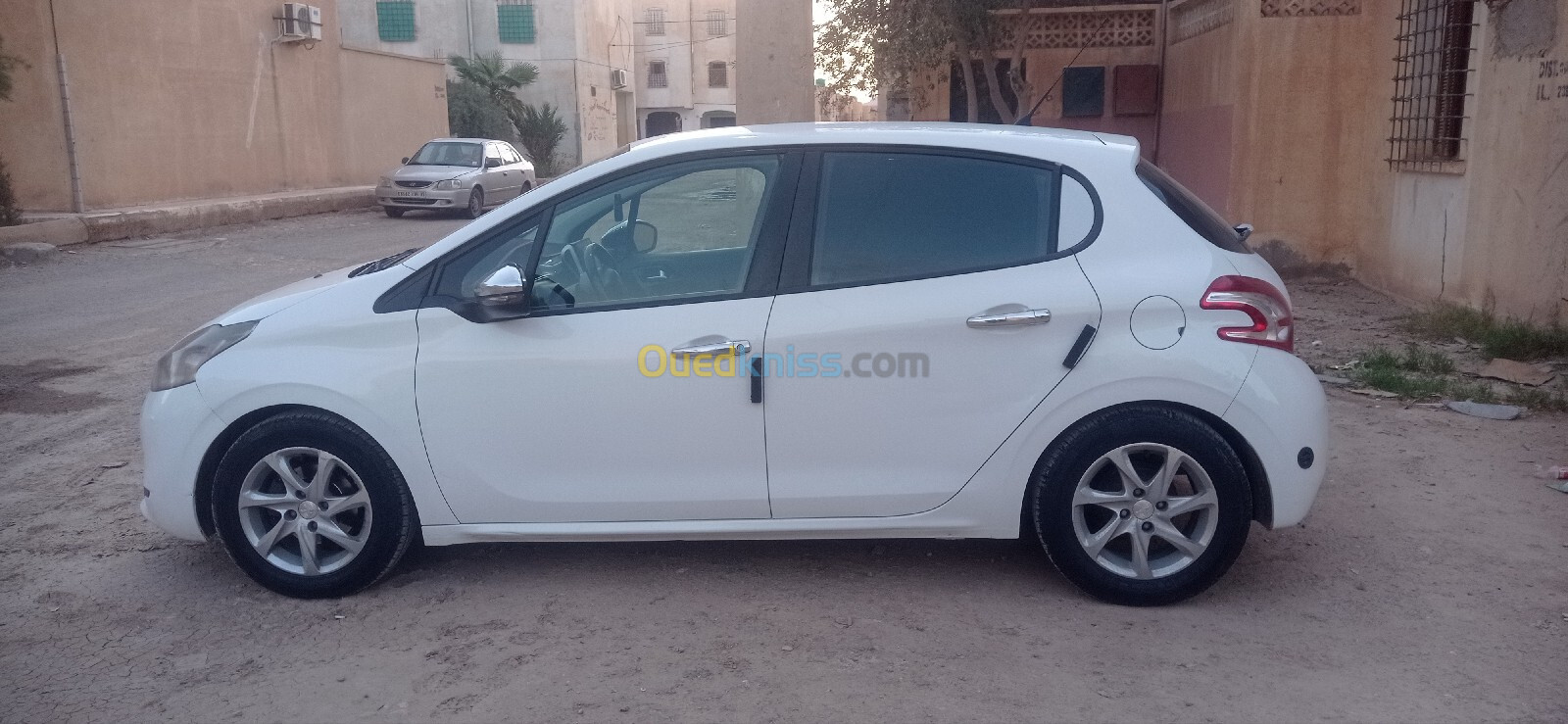 Peugeot 208 2015 208