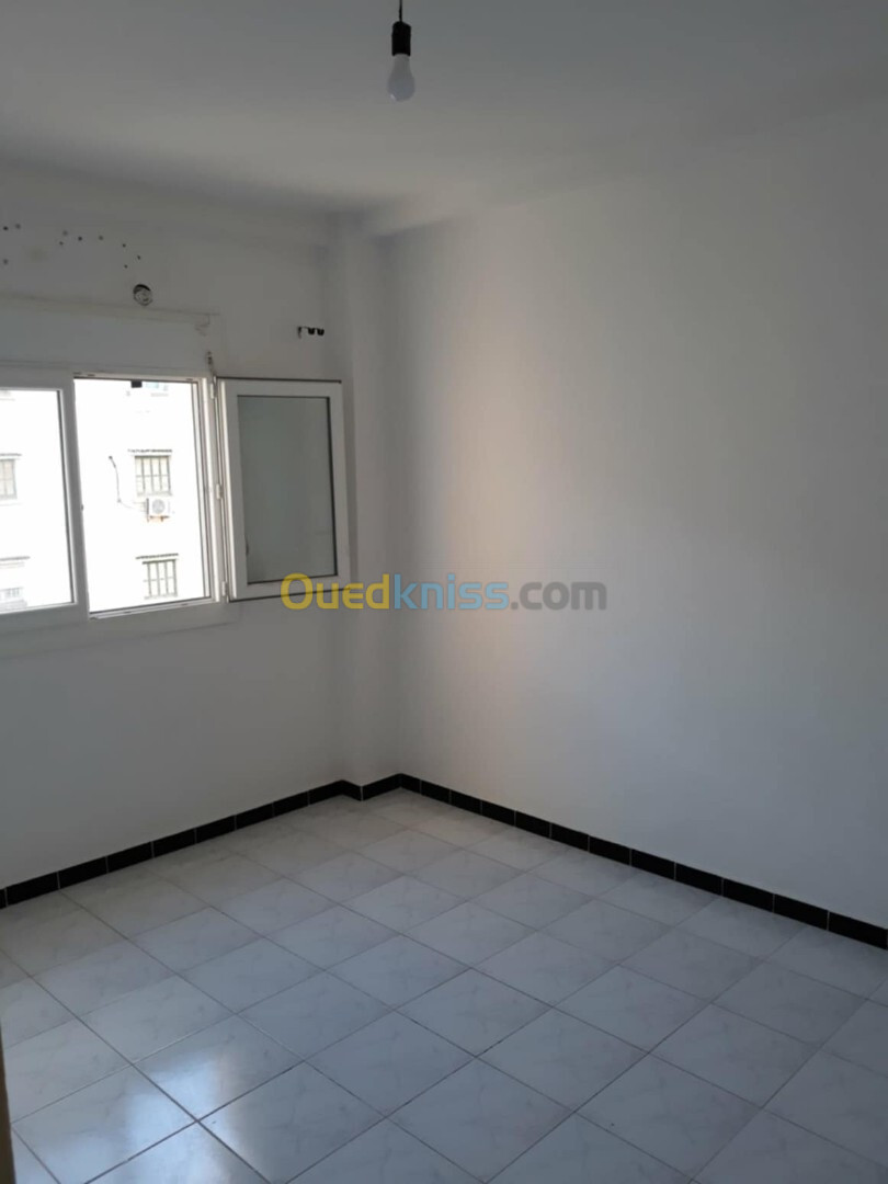 Location Appartement F3 Alger Ain benian