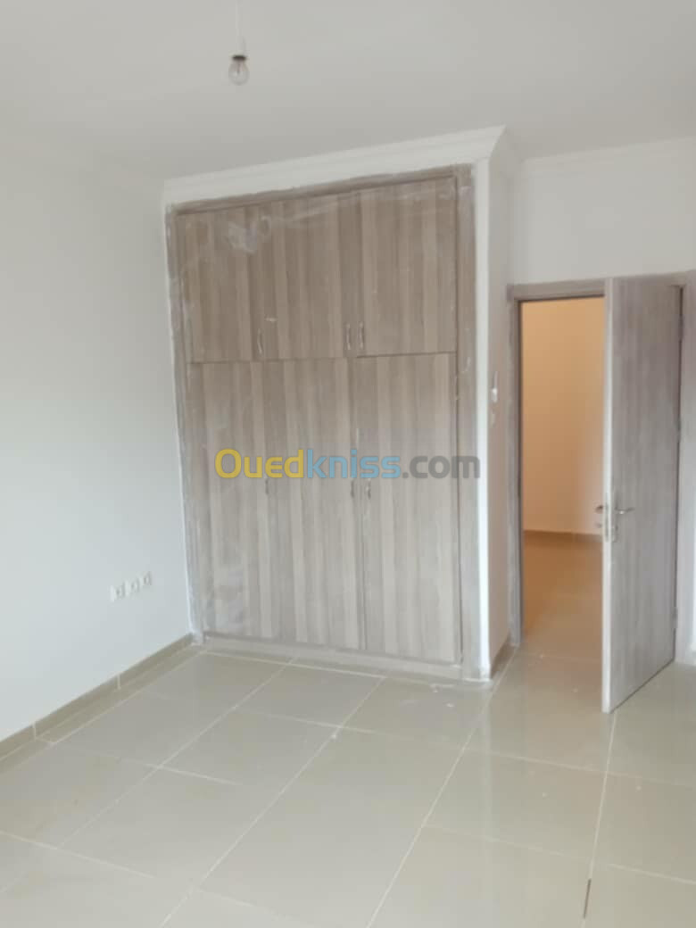 Location Appartement F5 Alger Ain benian