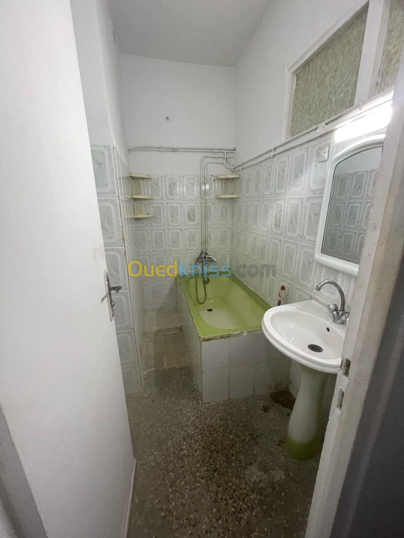 Location Appartement F4 Alger Cheraga