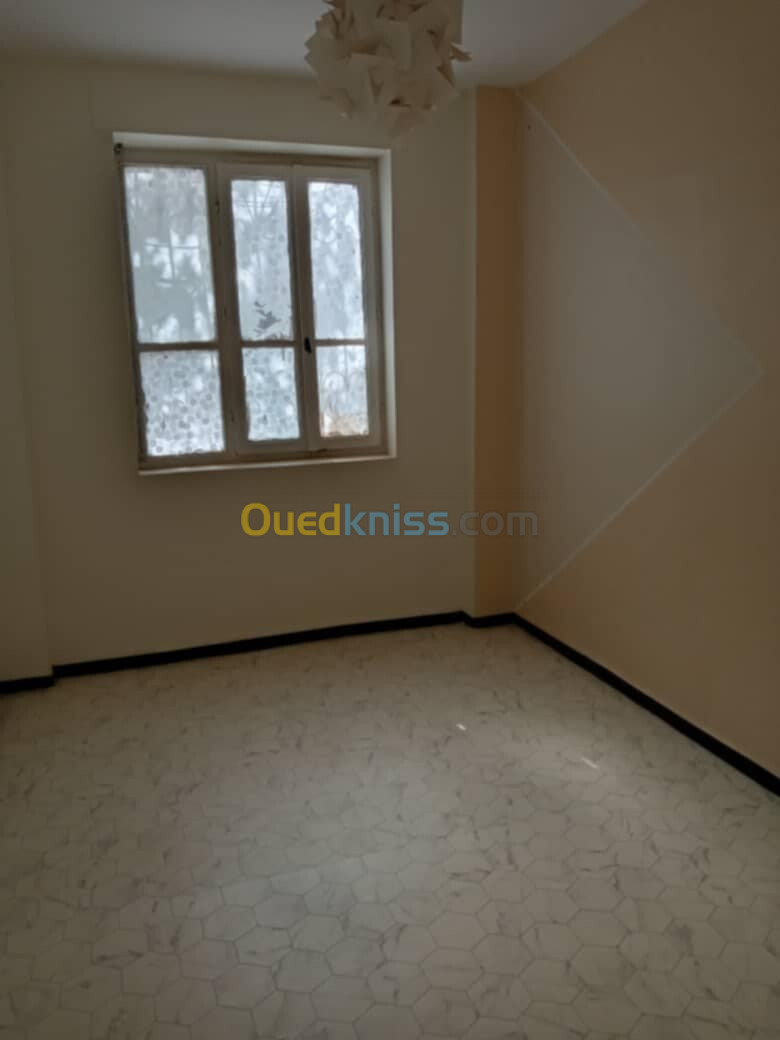 Location Appartement F3 Alger Kouba