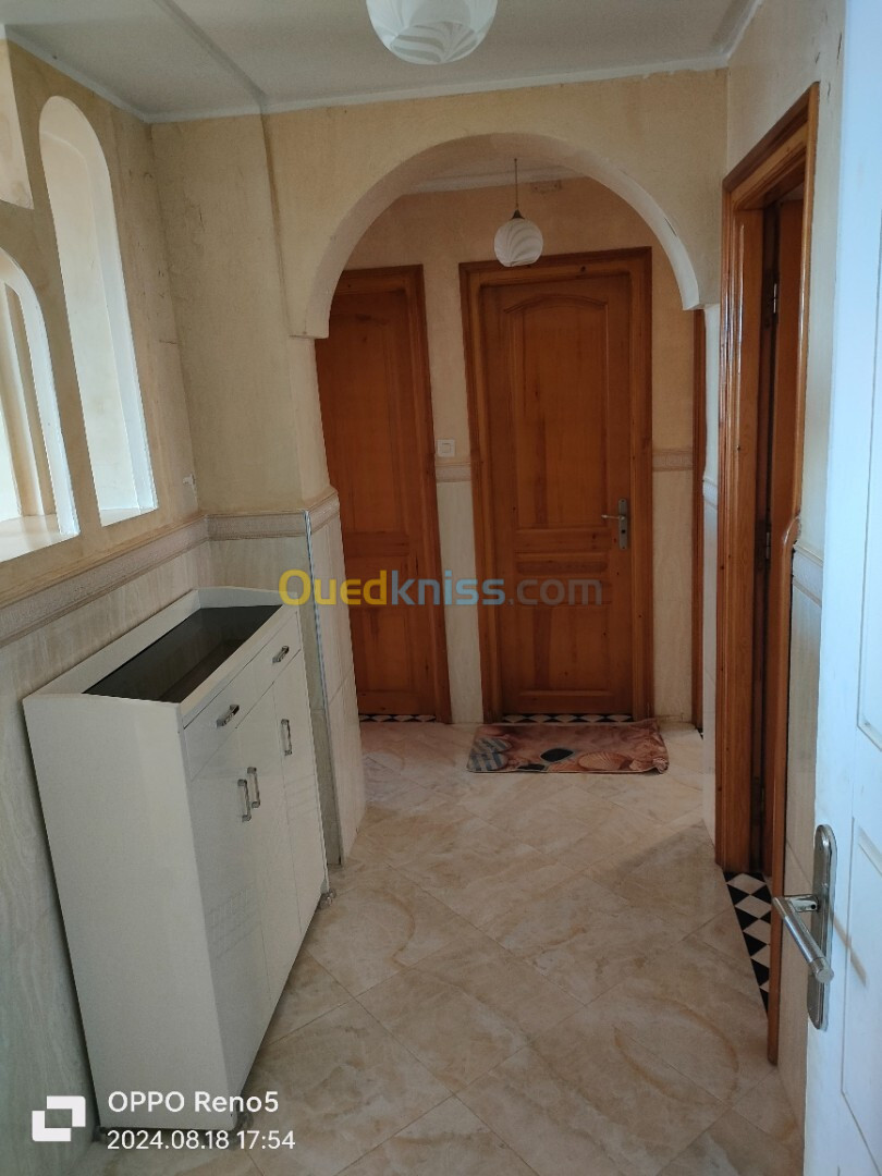 Location Appartement F3 Boumerdès Corso