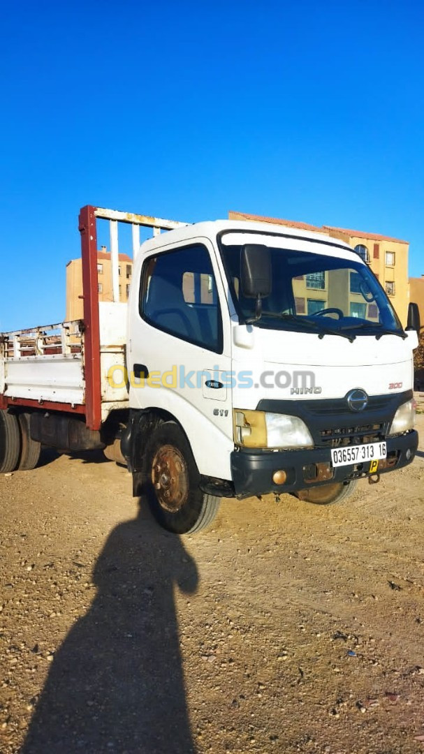 Hino 300 Hino 2013