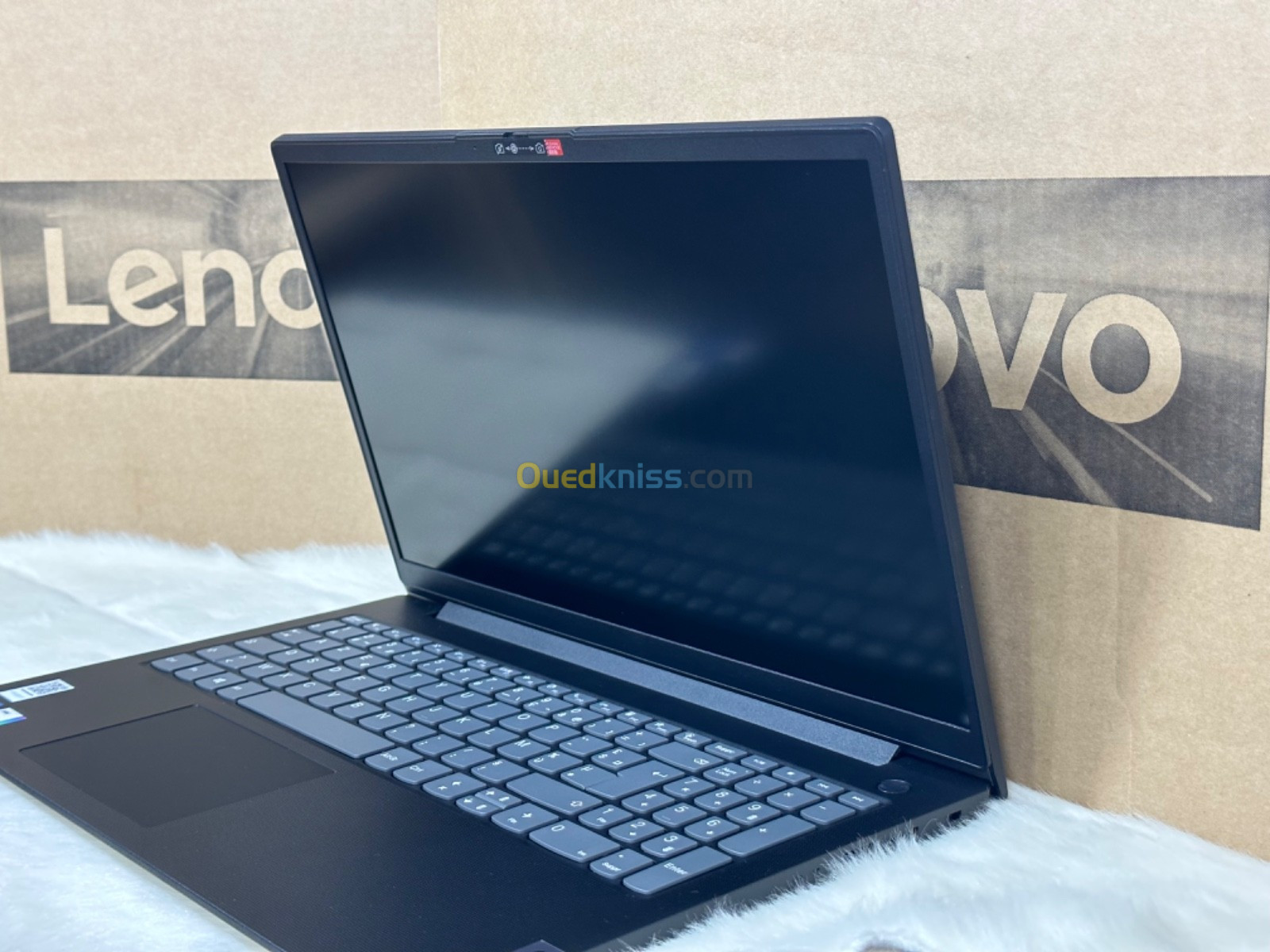 LENOVO V15 G2 ITL I5 1135G7 8GO 256GO SSD NVME NEUF SOUS EMBALLAGE 