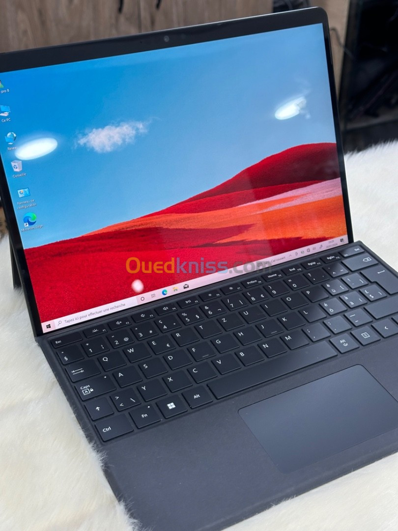 SURFACE PRO 8 BLACK I5 1135G7 8GO 256GO SSD 