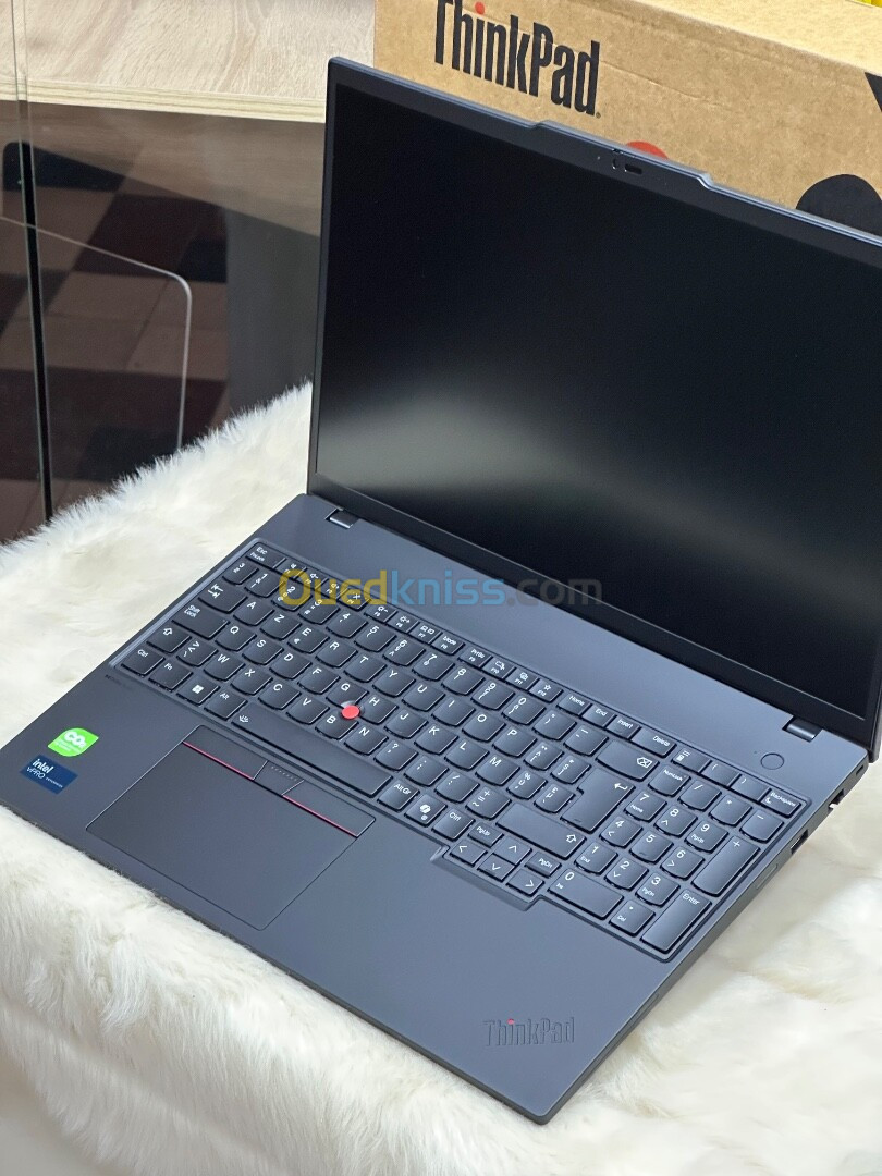 LENOVO THINKPAD T16 GEN 3 INTEL CORE ULTRA 5 Vpro 125U 16GO DDR5X 256GO SSD NEUF SOUS EMBALLAGE 