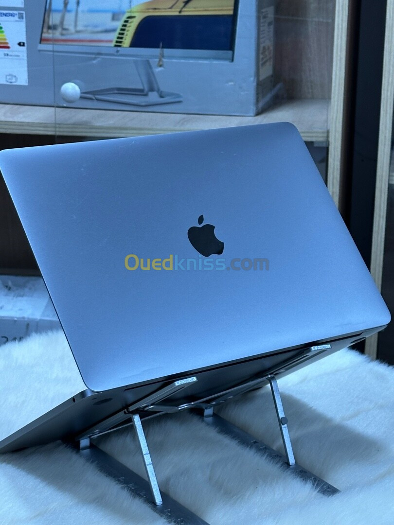 MACBOOK PRO RETINA 13.3 2017 I5 2.3GHZ 8GO 512GO SSD CYCLE 24