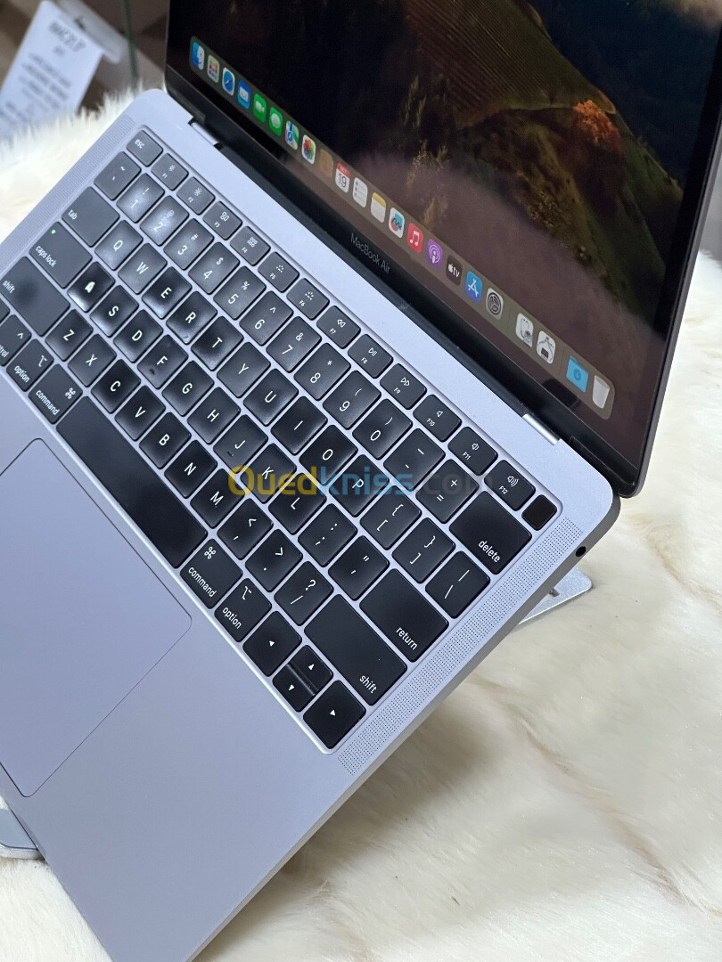 MACBOOK AIR RETINA 13.3 2018 I5 1.6GHZ 8GO 256GO SSD 