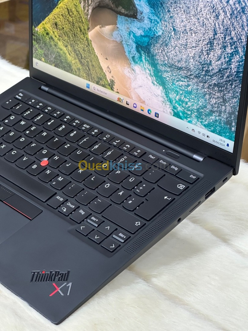 LENOVO THINKPAD X1 CARBON GEN 10 I7 EVO 1255U 16GO 512GO SSD NVME 