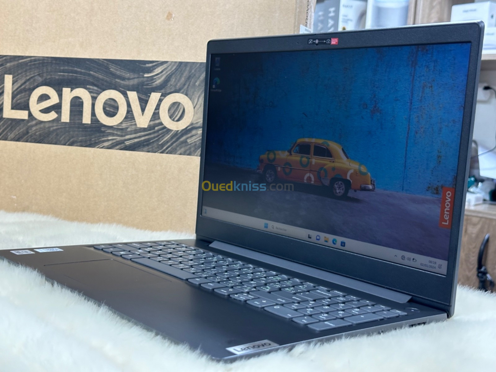 LENOVO V15 G1 IML I3 10110U 4GO 256GO SSD NEUF SOUS EMBALLAGE 