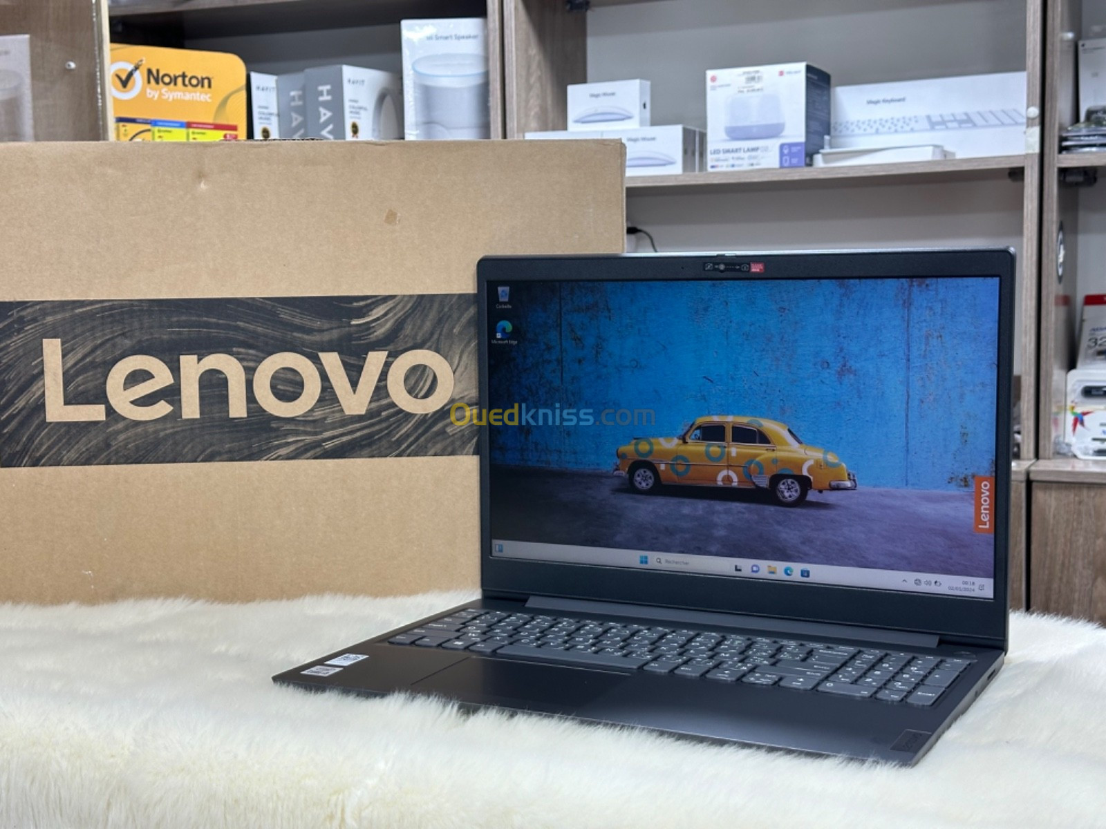 LENOVO V15 G1 IML I3 10110U 4GO 256GO SSD NEUF SOUS EMBALLAGE 