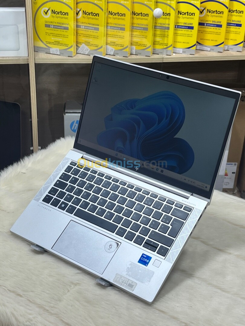 HP ELITEBOOK 840 G8 I5 1145G7 16GO 512 SSD ECRAN 14 FULL HD WIN 11 ORIGINAL 