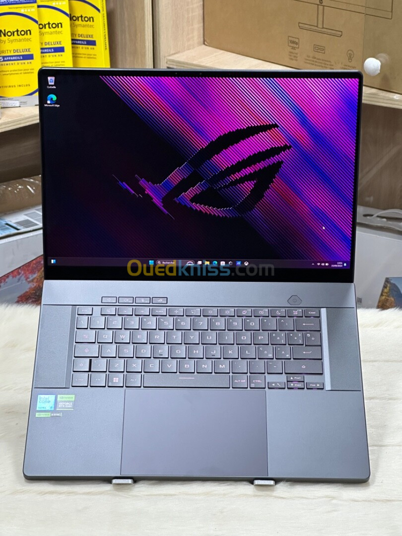 ASUS ROG ZEPHYRUS G16 GU605MV ULTRA 9 185H 16GO DDR5 1TO SSD NVIDIA GEFORCE RTX4060 8GO 3K OLED NEUF