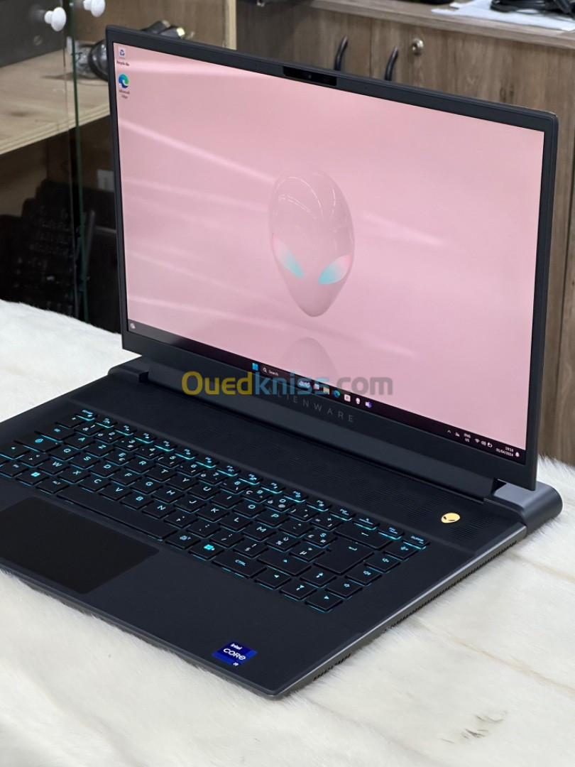 ALIENWARE M16 R1 I9 13900HX 32GO DDR5 1TO SSD NVME NVIDIA GEFORCE RTX4080 12GO 240Hz NEUF 