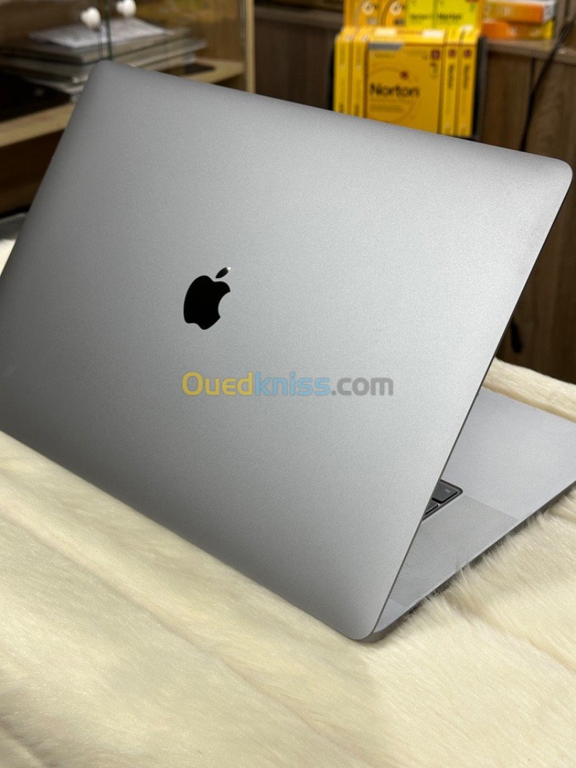 MACBOOK PRO RETINA 16 TOUCHBAR 2019 I9 2.3GHZ 16GO 1TO SSD AMD RADEON PRO 5500M 4GO