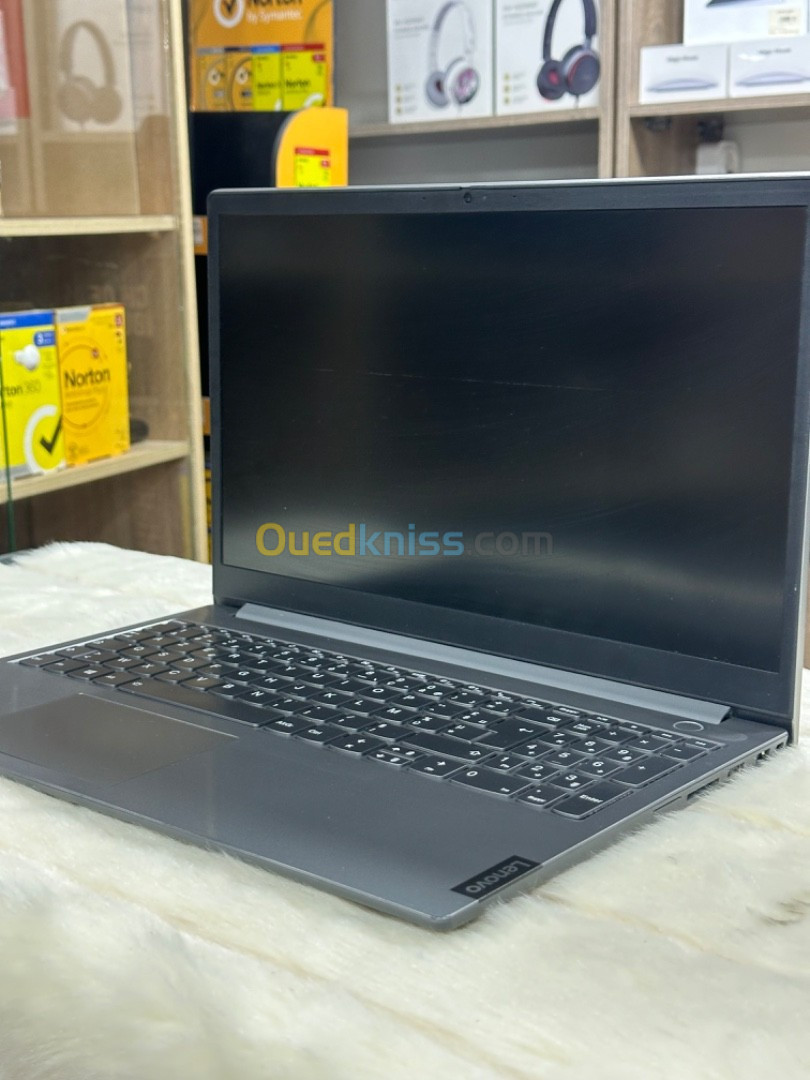 LENOVO THINKBOOK 15 IIL I5 1035G1 8GO 256GO SSD NVME 