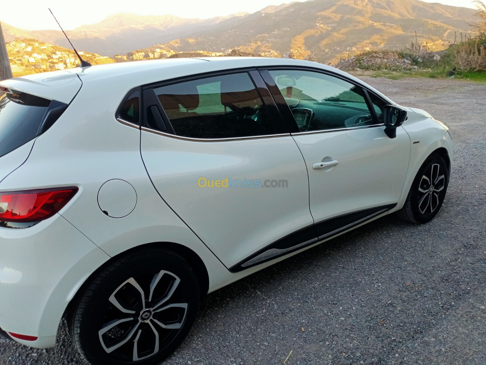 Renault Clio 4 2019 Limited 2