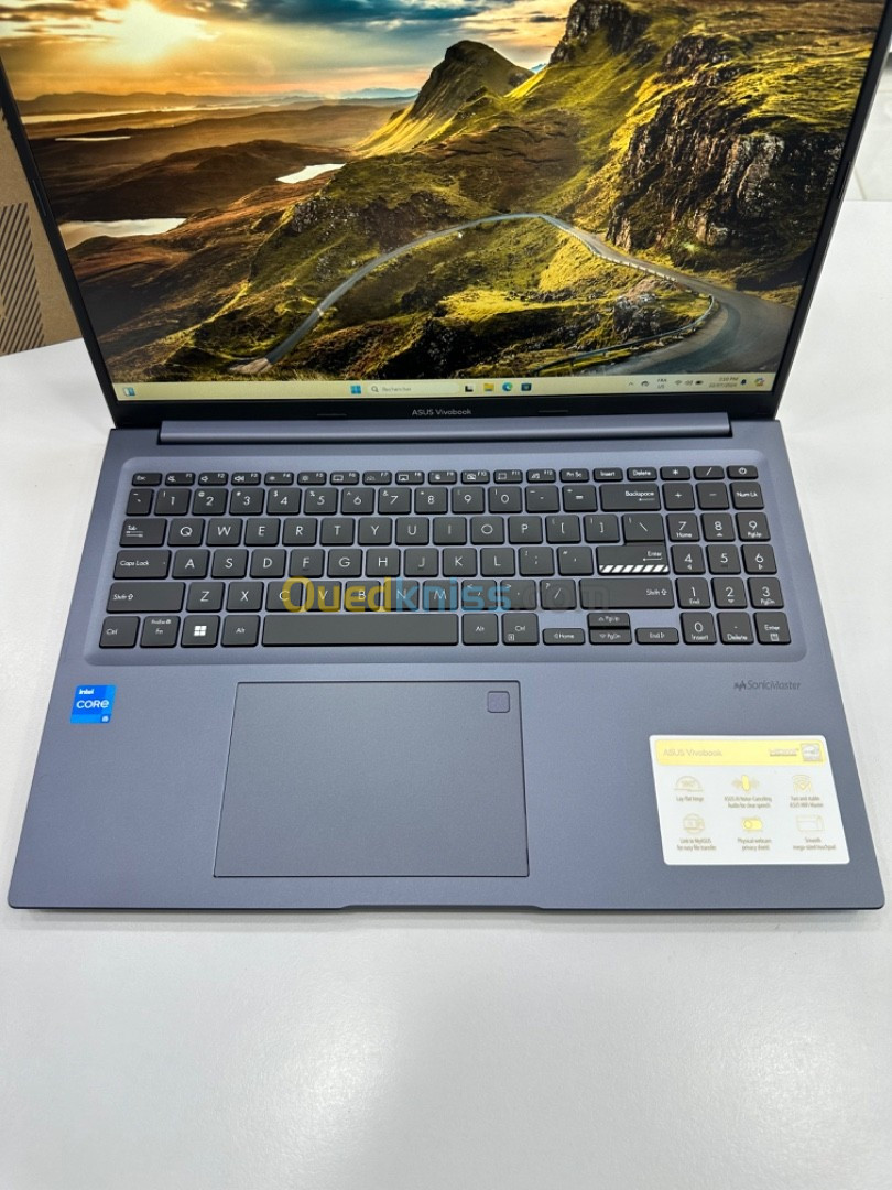 Asus vivobook X16  i5-12éme 8GB 256GB SSD 15,6" FHD Windows 11