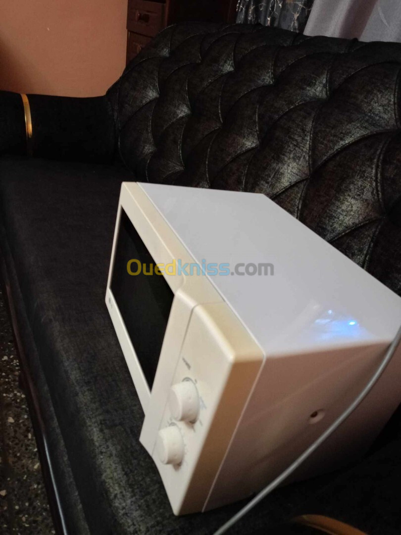 Micro ondes LG حاله جيده يسخن مليح