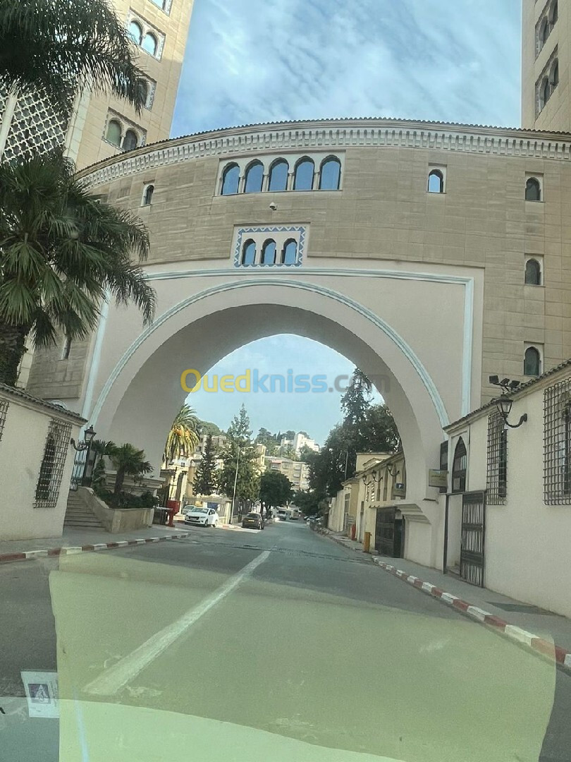 Location Appartement F4 Alger Hydra