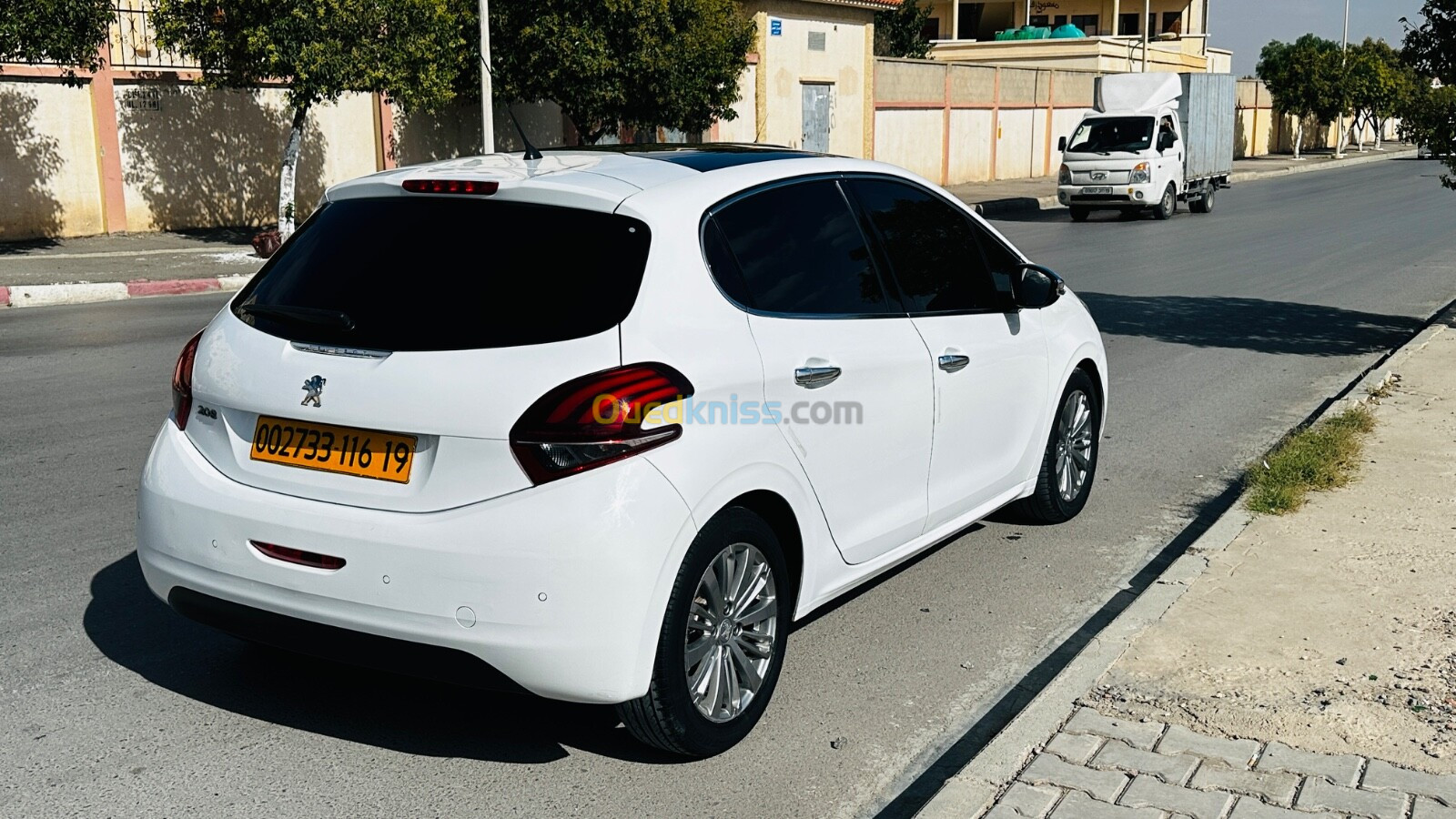 Peugeot 208 2016 Allure Facelift