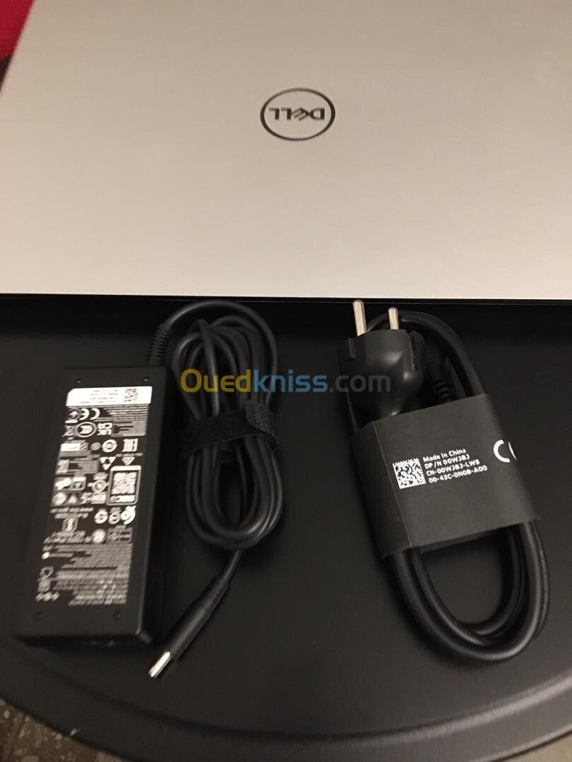 A VENDRE ! DELL VOSTRO 5471 EN PARFAITE ETATS AVEC CHARGEUR DORIGINE 