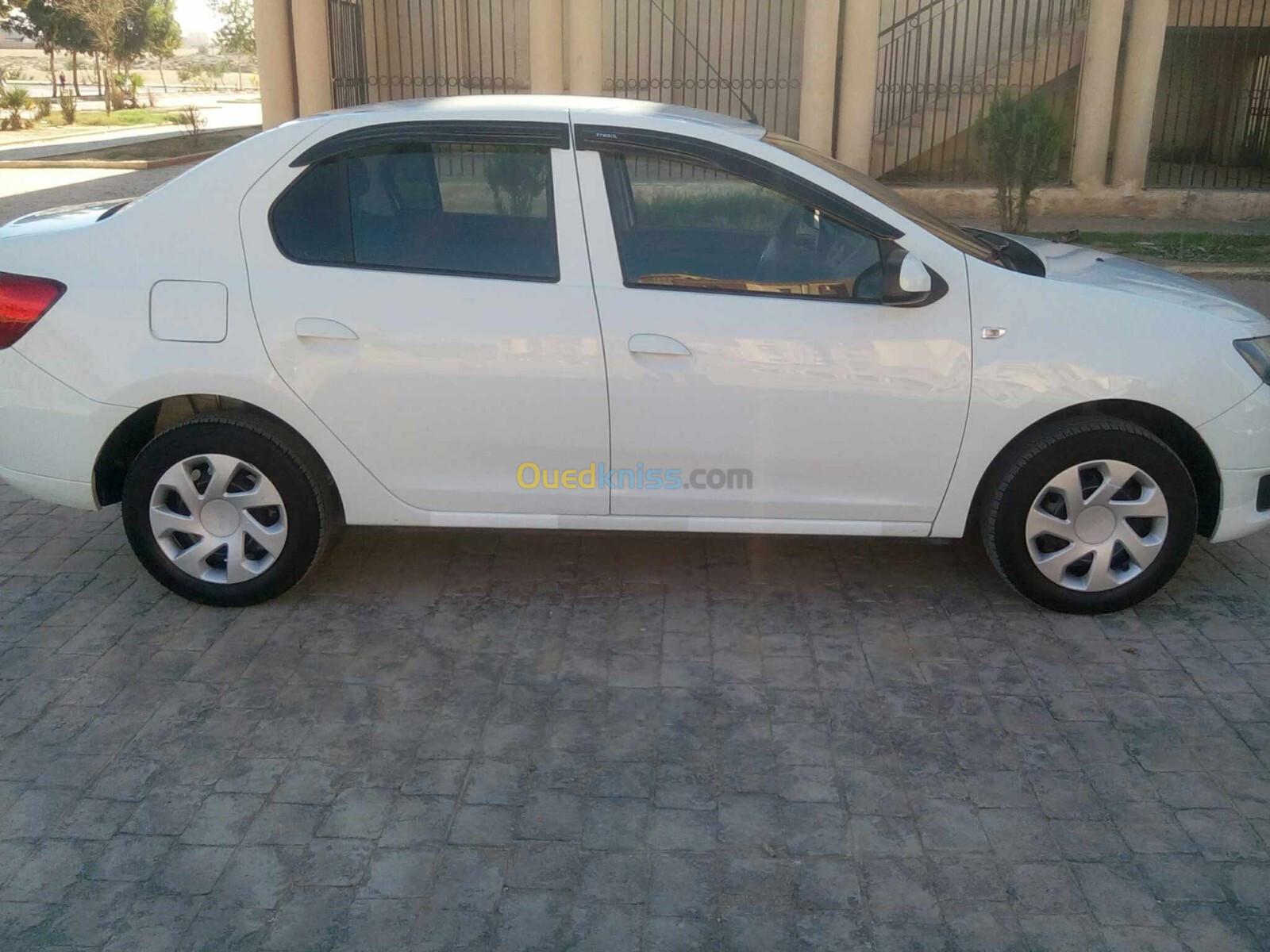 Dacia Logan 2015 لوغان