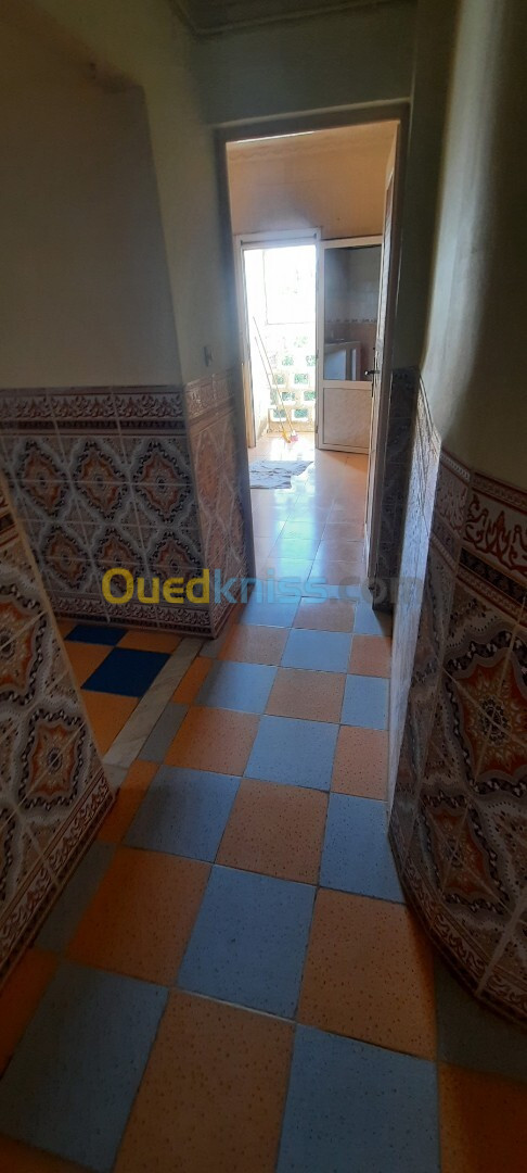 Location Appartement F3 Ouargla Hassi messaoud