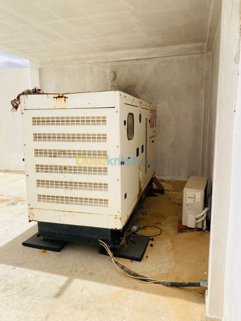 GROUPE PERKINS 112 KVA   مولد كهرباء 112 KVA