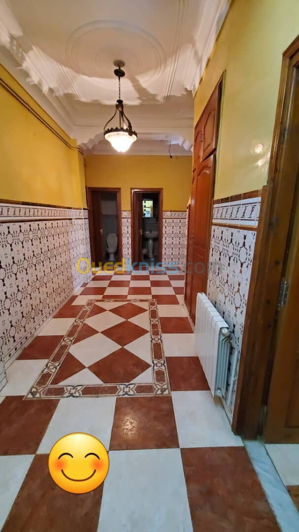 Location vacances Appartement F3 Alger Bab ezzouar