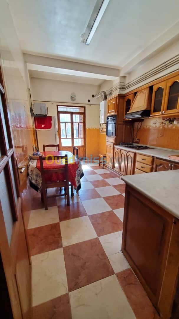 Location vacances Appartement F3 Alger Bab ezzouar