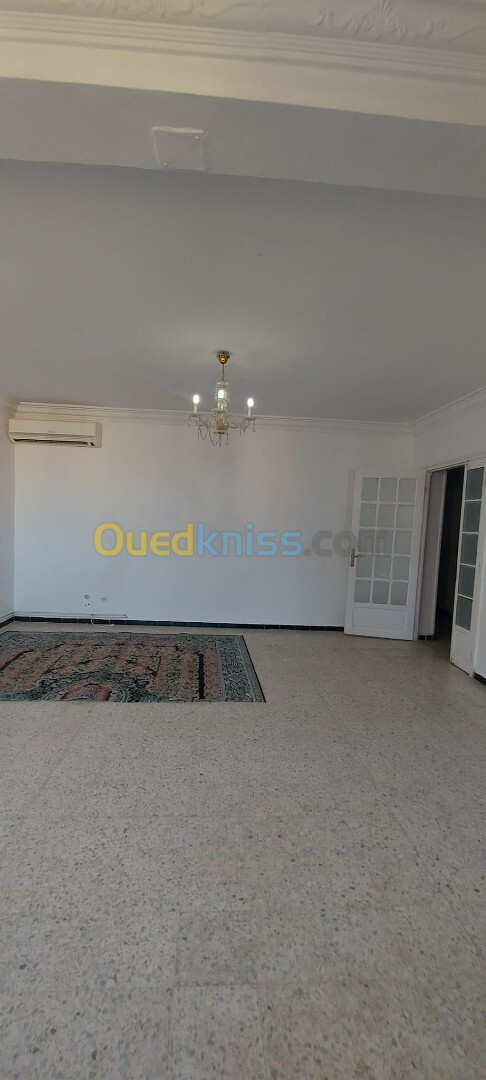 Location Appartement F4 Annaba Annaba