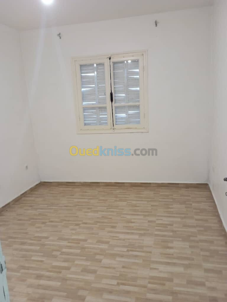 Location Appartement F4 Annaba Annaba