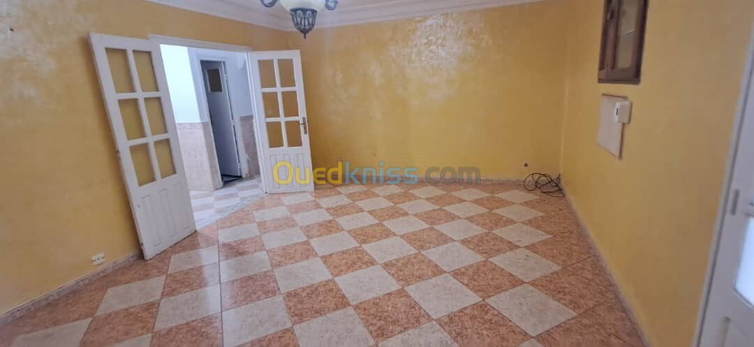 Vente Appartement F5 Annaba Annaba