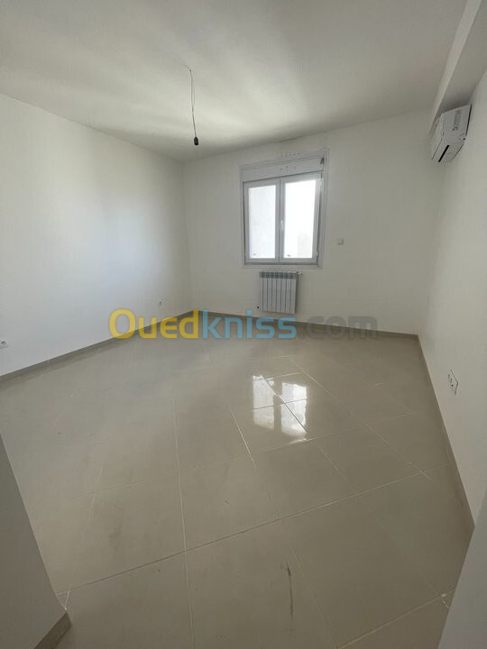 Location Appartement F4 Alger Souidania