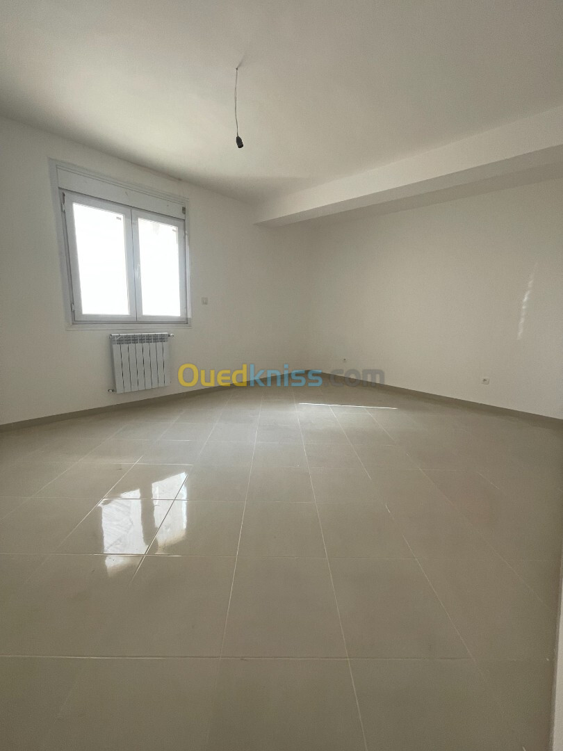 Location Appartement F4 Alger Souidania