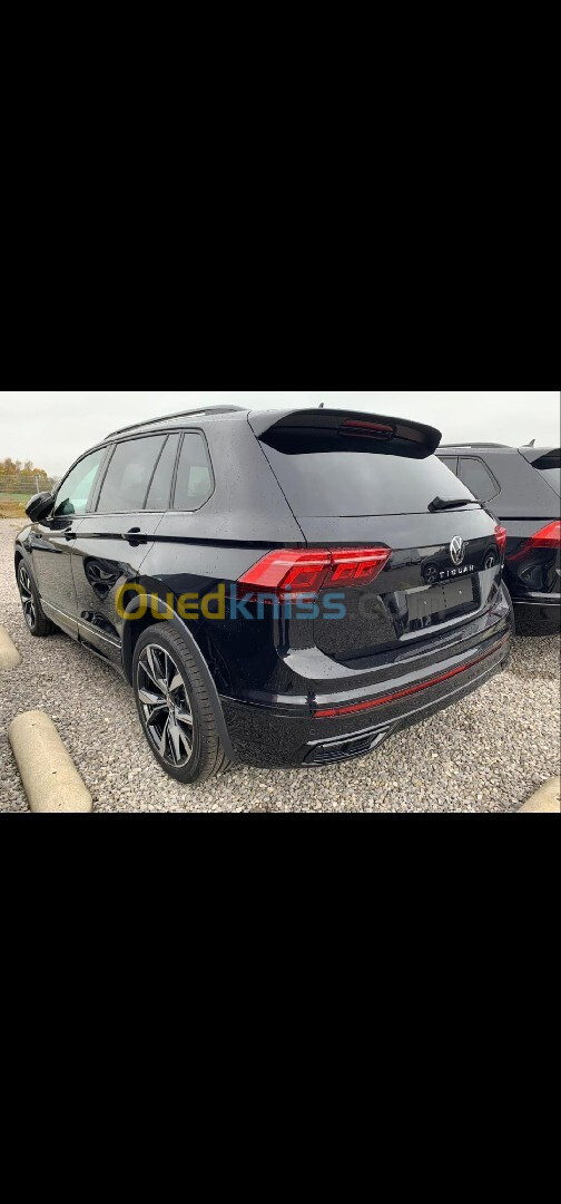 Volkswagen Tiguan 2024 Black Black