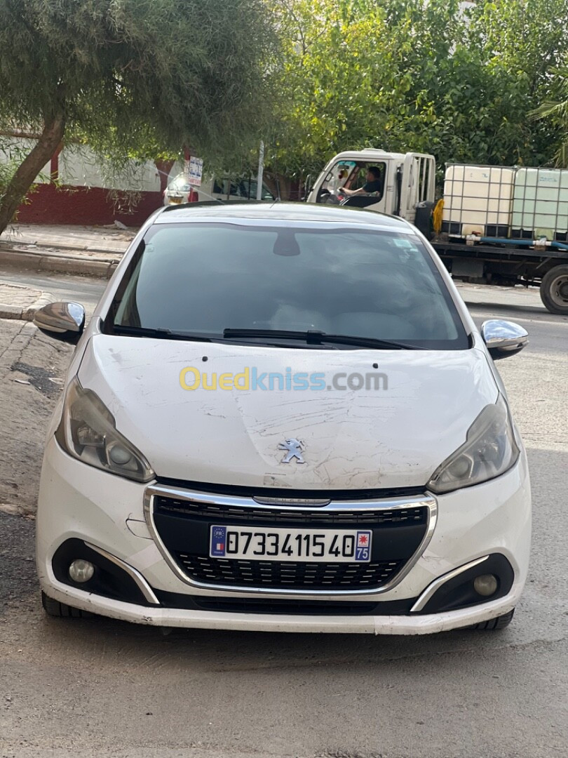 Peugeot 208 2015 Access Facelift