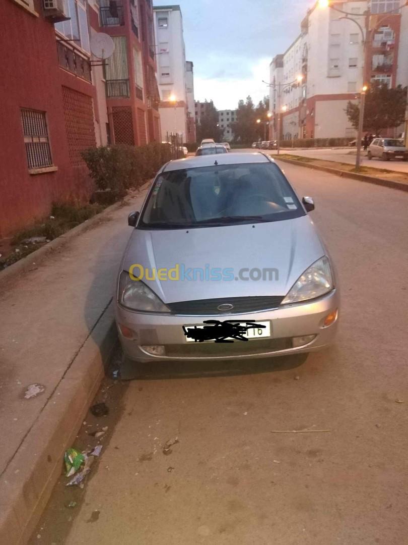 Ford Focus 4 portes 2001 Focus 4 portes