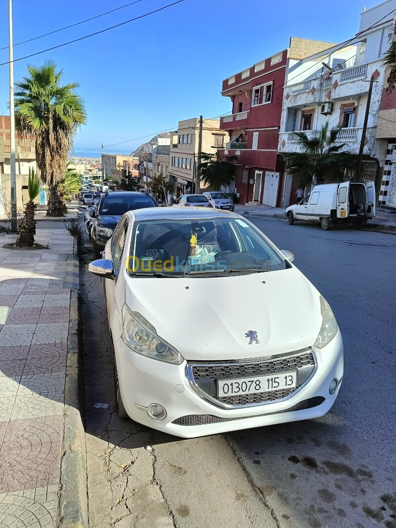 Peugeot 208 2015 