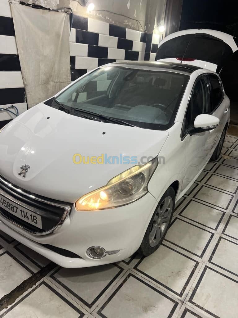 Peugeot 208 2014 Allure