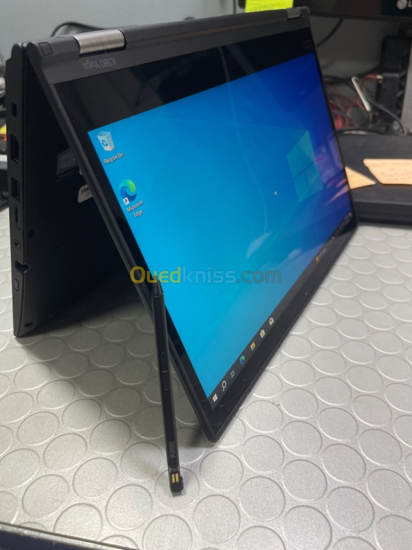 Lenovo YOGA x380  2en1 (pc- tablette) + stylo thinkpad / i5Vpro 8350U (up jusqu à 3.8GHz) / FHD 