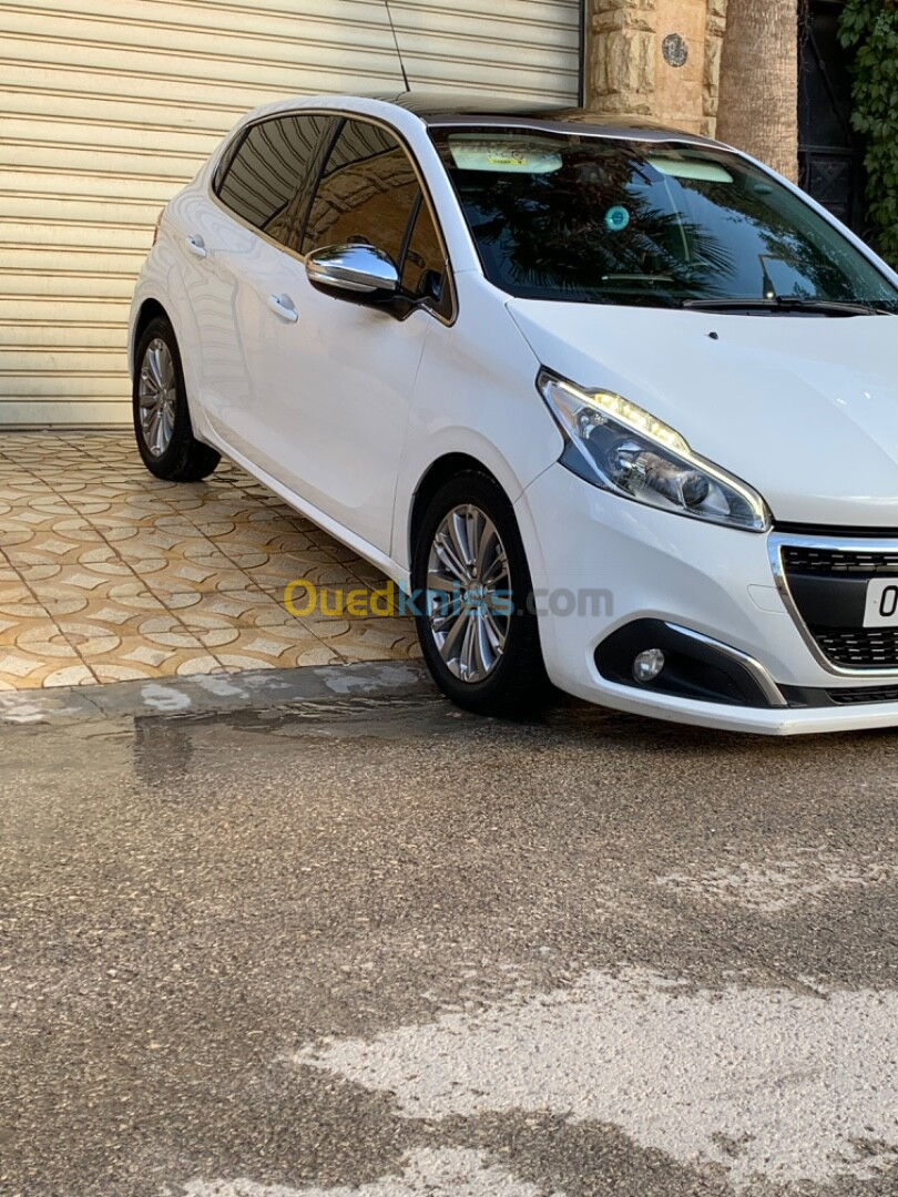 Peugeot 208 2018 Allure Facelift