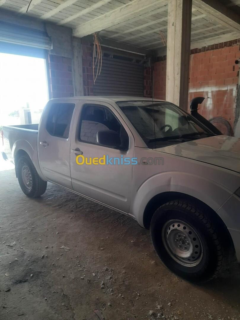 Nissan Navara 2015 Elegance 4x2