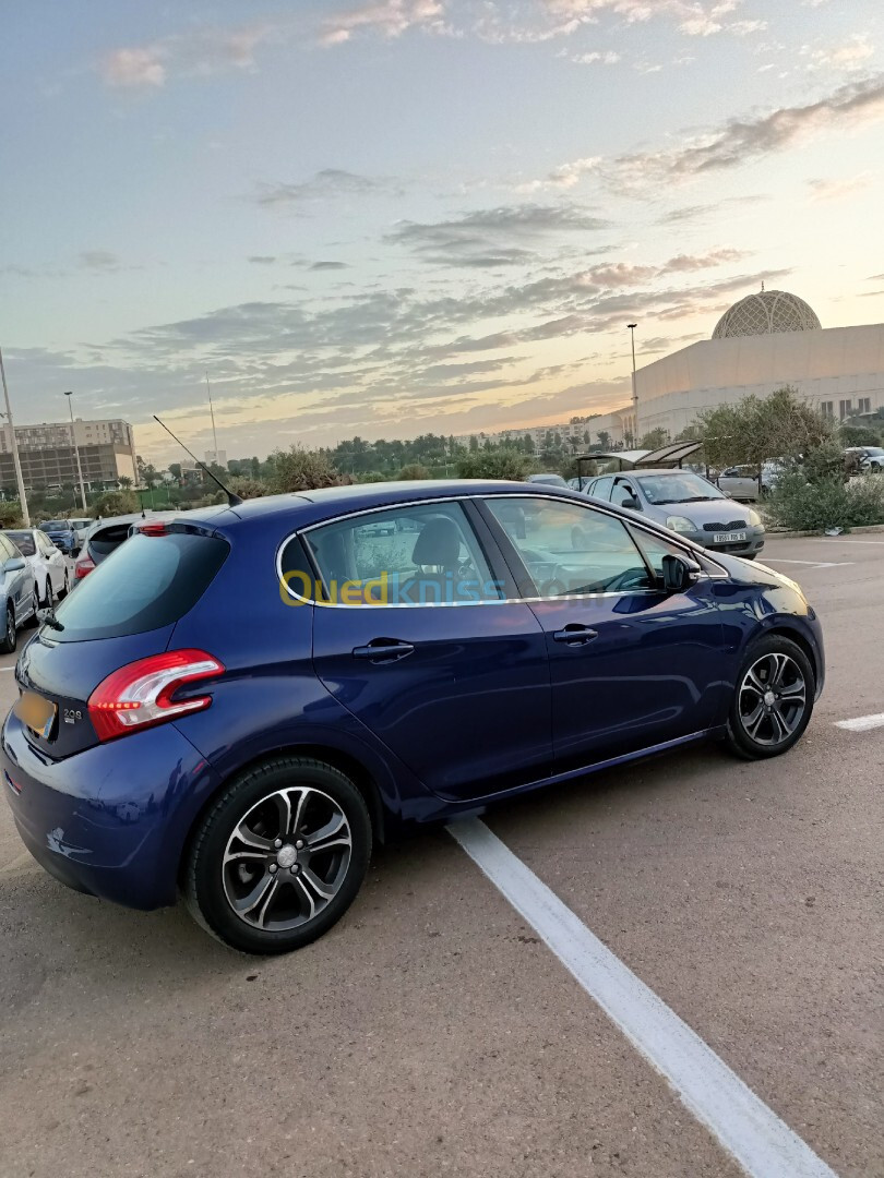 Peugeot 208 2015 Édition spéciale