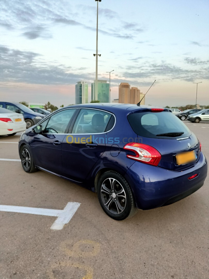 Peugeot 208 2015 Édition limitée