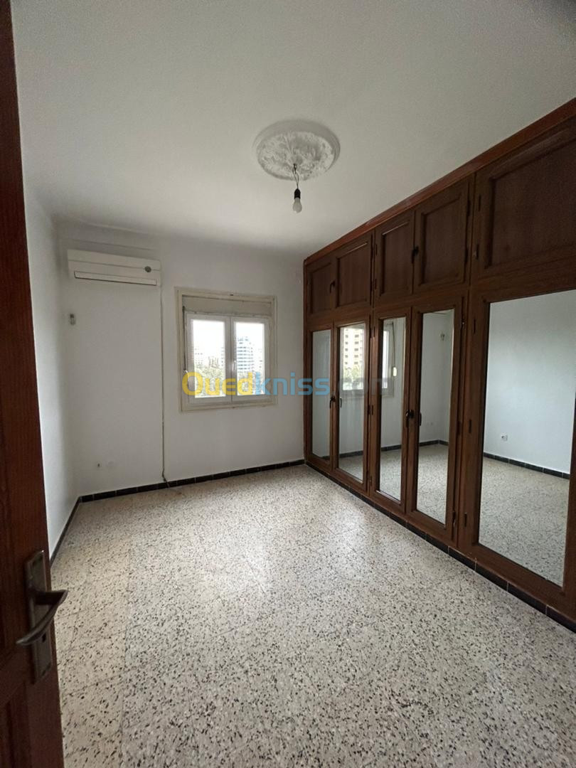 Location Appartement F4 Alger Bir mourad rais