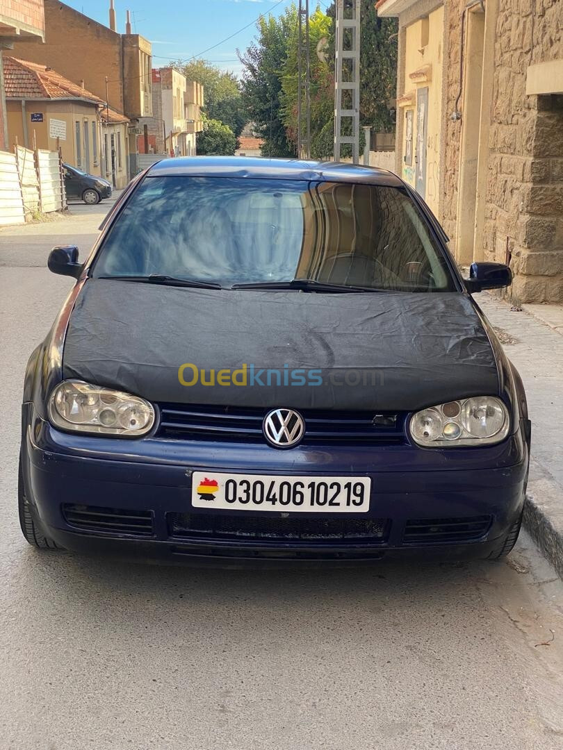 Volkswagen Golf 4 2002 100 spécial