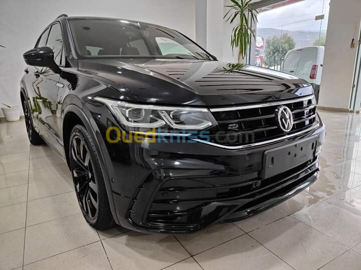 Volkswagen Tiguan 2021 Black black